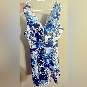 Juniors Skater Dress Size Medium